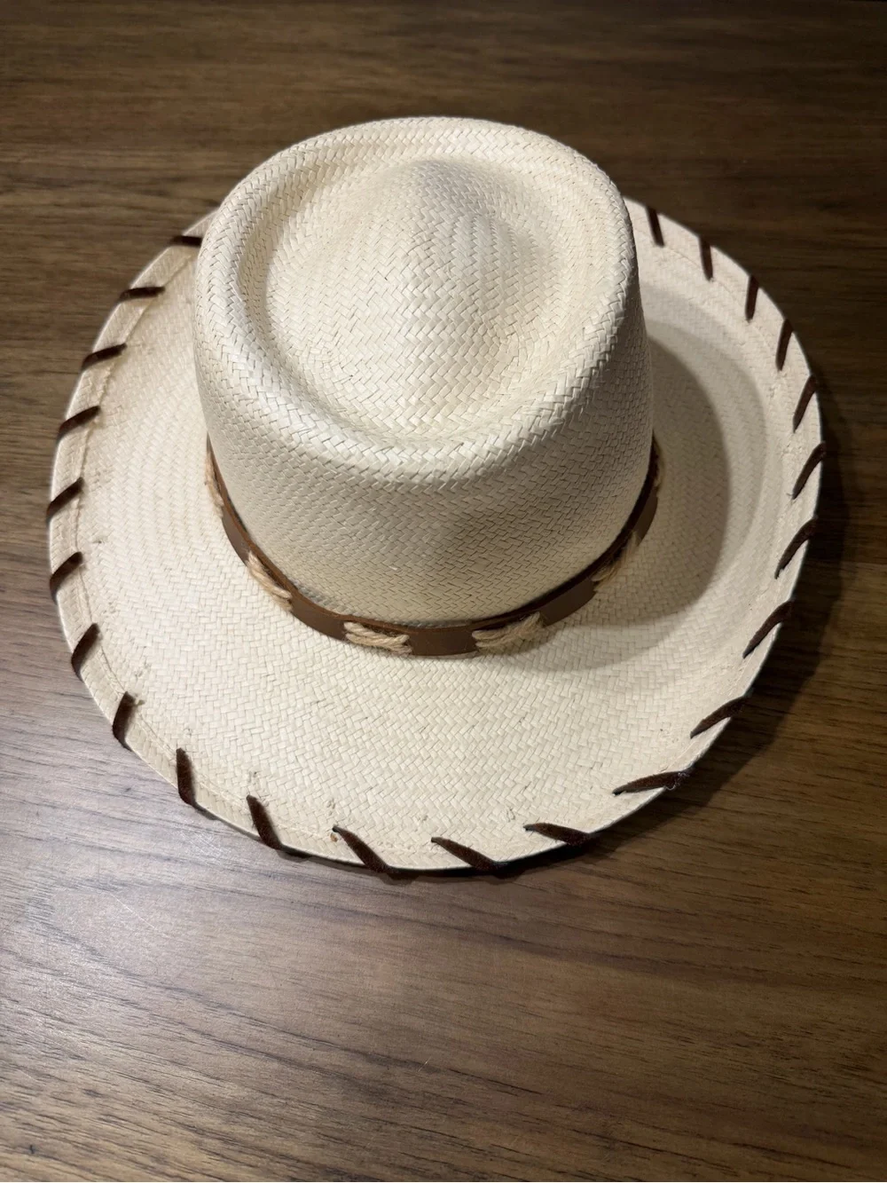 Natural Straw Western-Style Hat with Brown Trim
